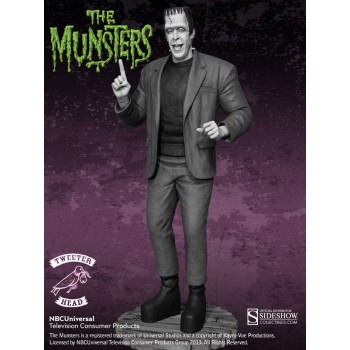 The Munsters Maquette Herman Munster Black and White Edition 38 cm
